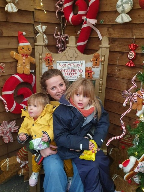 Cara, Eliza and Mummy at the gingerbread bakery